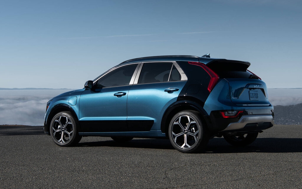 GROUPE-BEAUCAGE-KIA-ARTICLE-ESSAI-KIA-NIRO-2023-COTE-blade